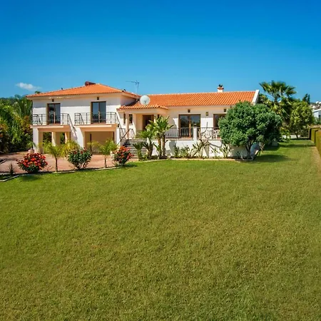 Androniki Luxury Sea Views Pool Bbq Wifi A/c Villa